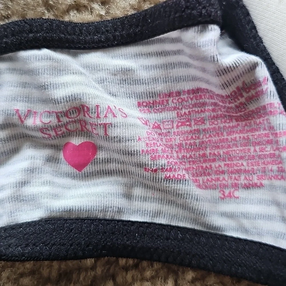 Victoria's Secret Black White Lined Bra 34C